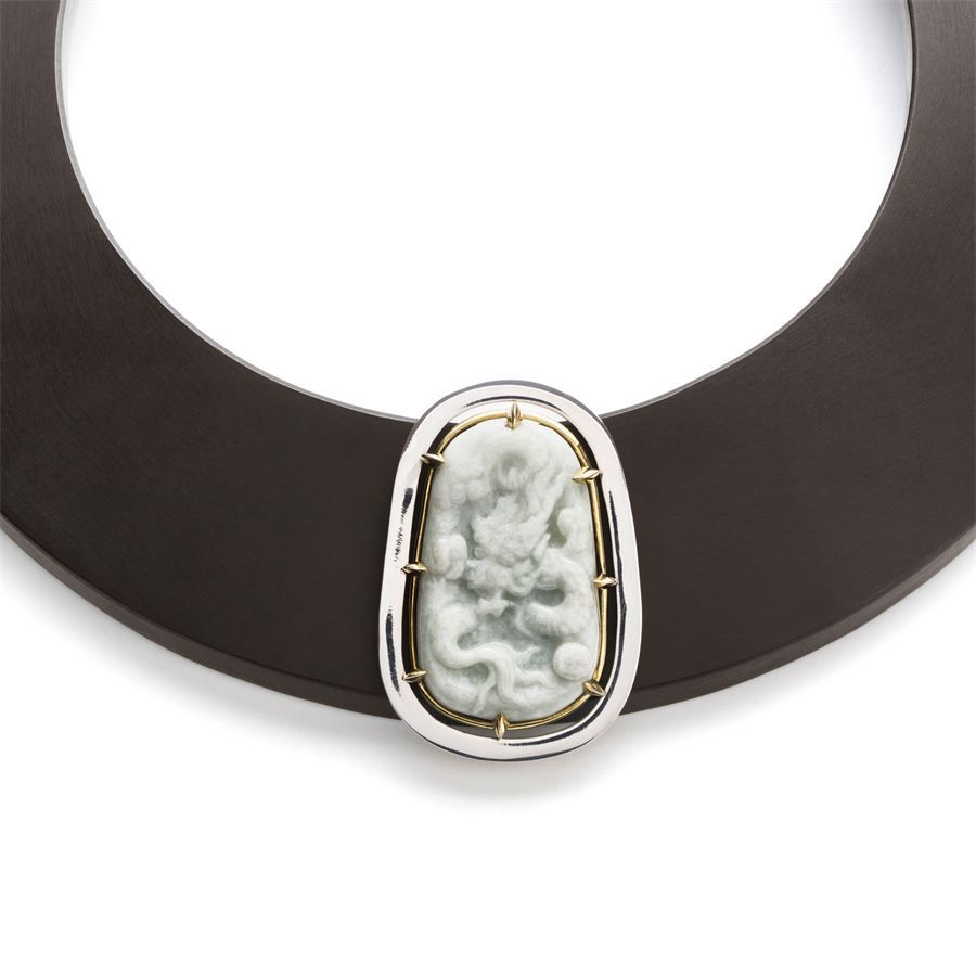 Collana in ebano e giada con doppio castone Totem | CL EBAG BR